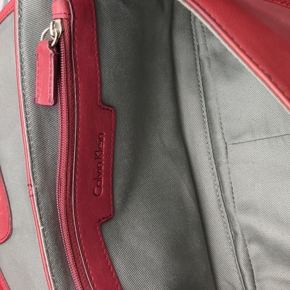 Calvin Klein red leather bag - Picture 15 of 16